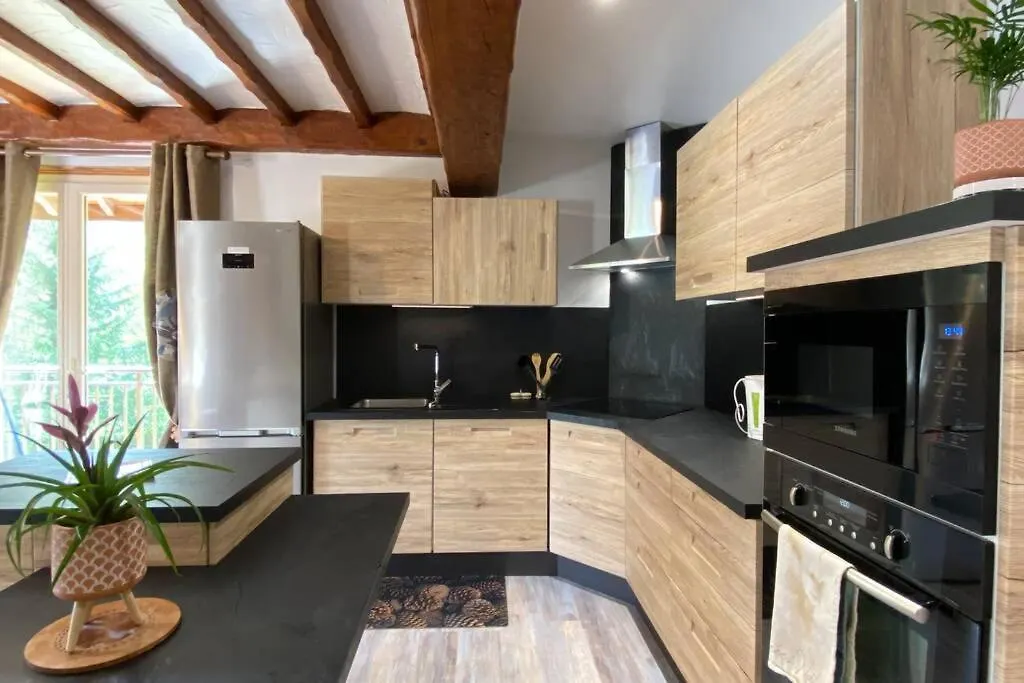 Appartement Vaste T4 115m2. Balcon. Vue. Suite. Jardin et jeux Cauterets