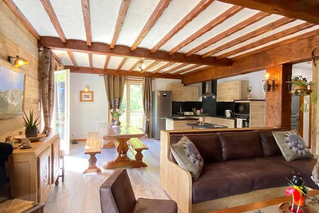 Vaste T4 115m2. Balcon. Vue. Suite. Jardin et jeux Cauterets 0*,  France