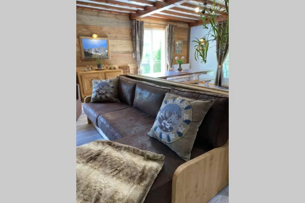 Vaste T4 115m2. Balcon. Vue. Suite. Jardin et jeux Cauterets