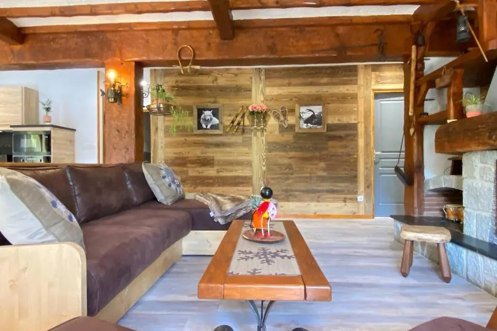 Appartement Vaste T4 115m2. Balcon. Vue. Suite. Jardin et jeux Cauterets