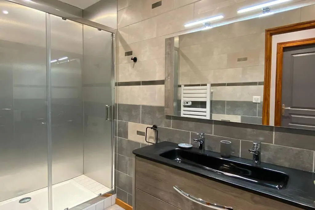 Vaste T4 115m2. Balcon. Vue. Suite. Jardin et jeux Cauterets 0*,