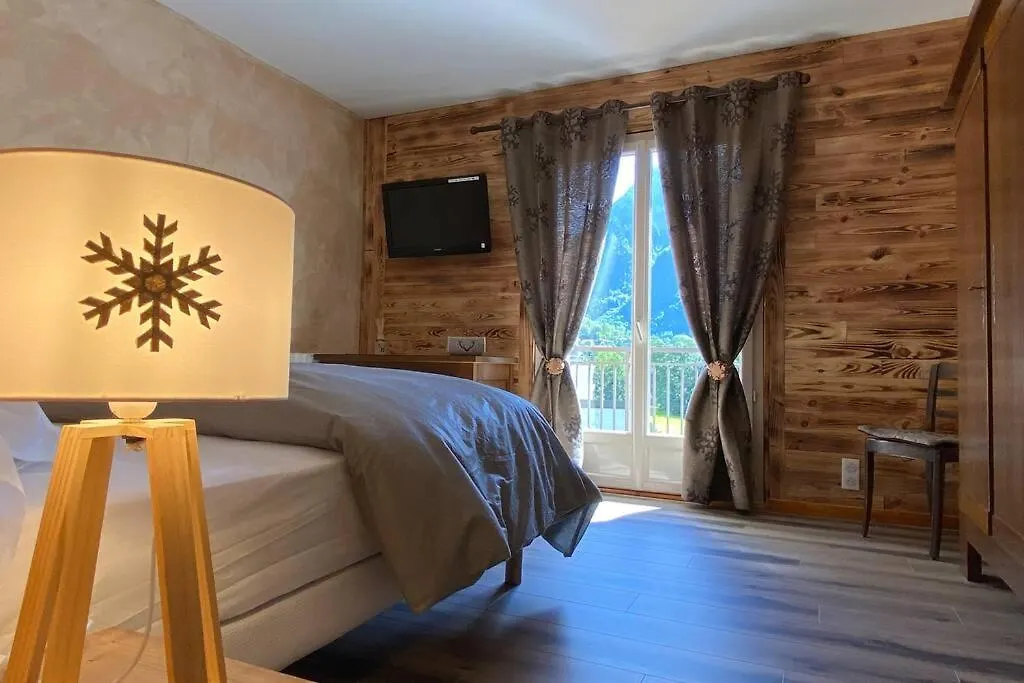 Vaste T4 115m2. Balcon. Vue. Suite. Jardin et jeux Cauterets