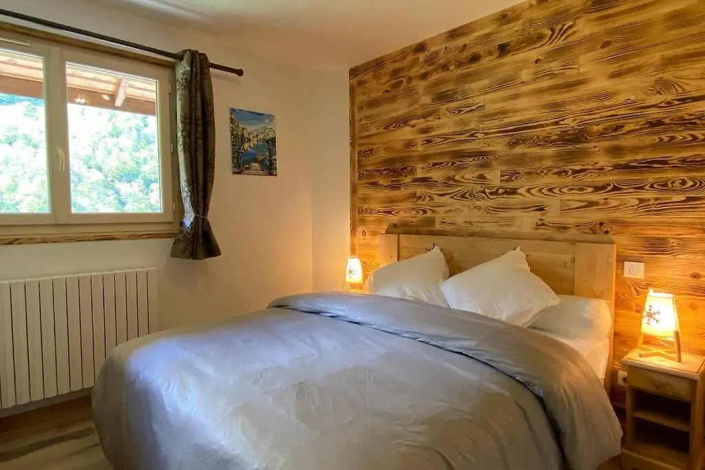 Vaste T4 115m2. Balcon. Vue. Suite. Jardin et jeux Cauterets