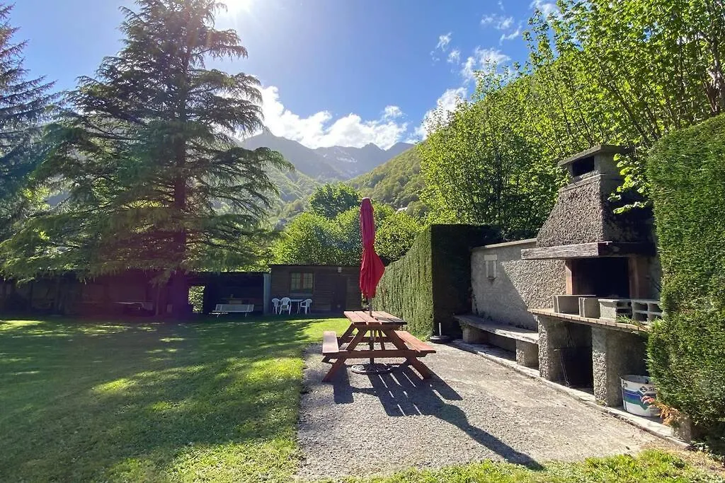 Appartement Vaste T4 115m2. Balcon. Vue. Suite. Jardin et jeux Cauterets France